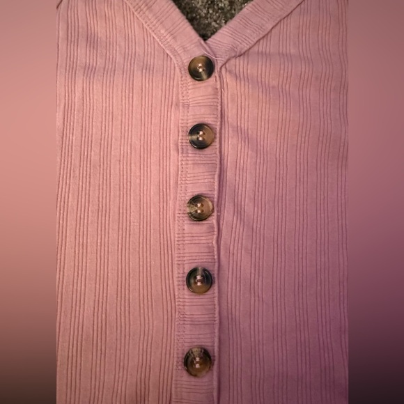 Pink Ribbed Crop Tank Top - Picture 2 of 3